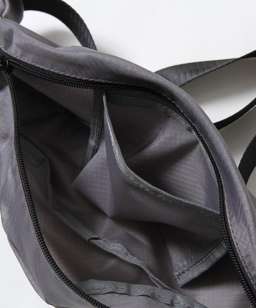 Gramicci（グラミチ）の「Gramicci(グラミチ)別注リップストップボディバッグ（ボディバッグ/ウエストポーチ・メンズ・ホワイト/ブラック/ダークグレー/レッド・FREE）」の10枚目の写真