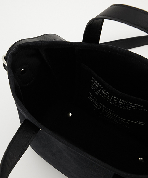 AZUL by moussy（アズールバイマウジー）の「合皮コンビキャンバスミニトートバッグ（ショルダーバッグ・レディース・ブラック/オフホワイト・FREE）」の11枚目の写真