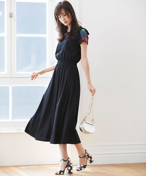 Tocco Closet トッコ クローゼット の フラワー刺繍シースルー袖カットソーワンピース ワンピース Wear