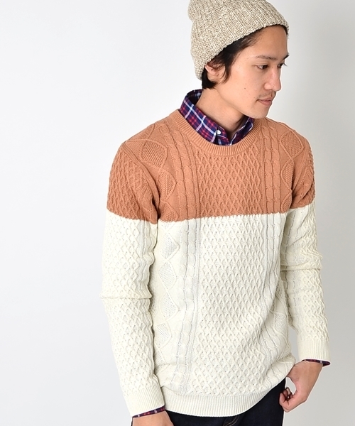 SHIPS(シップス)の「SC: コットン/9ゲージ クルーネック ランダム/アランニット(ニット/セーター・メンズ・グレー/ブラウン/ピンク/グリーン/ブルー/ネイビー/ダークブルー/ホワイト/ロイヤルブルー・LARGE/MEDIUM/X-LARGE/SMALL)」の4枚目の写真