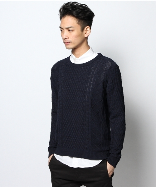 SHIPS(シップス)の「SC: コットン/9ゲージ クルーネック ランダム/アランニット(ニット/セーター・メンズ・グレー/ブラウン/ピンク/グリーン/ブルー/ネイビー/ダークブルー/ホワイト/ロイヤルブルー・LARGE/MEDIUM/X-LARGE/SMALL)」の7枚目の写真