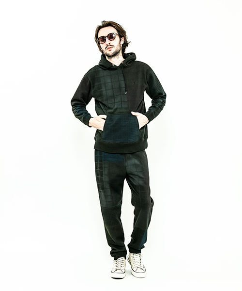 ACANTHUS(アカンサス)の「mpa2011-patchwork mix print parka パーカー(パーカー・メンズ・グレー/ブラック・S/M/L/XL)」の12枚目の写真