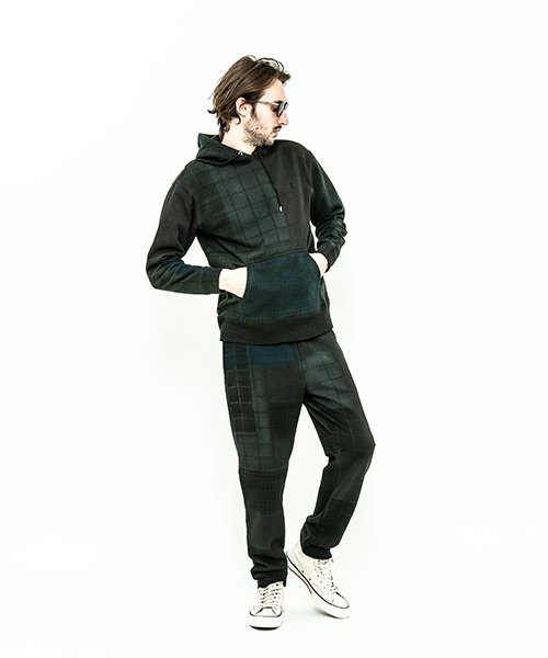 ACANTHUS(アカンサス)の「mpa2011-patchwork mix print parka パーカー(パーカー・メンズ・グレー/ブラック・S/M/L/XL)」の6枚目の写真