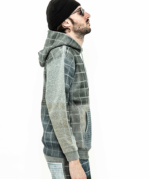 ACANTHUS(アカンサス)の「mpa2011-patchwork mix print parka パーカー(パーカー・メンズ・グレー/ブラック・S/M/L/XL)」の11枚目の写真