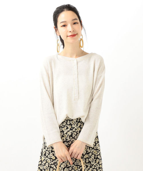 SHIPS(シップス)の「PrimaryNavyLabel:コットンワッフルヘンリーネック(Tシャツ/カットソー・レディース・ライトグレー/ベージュ・38/36)」の10枚目の写真