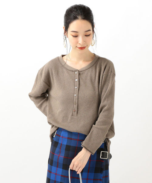 SHIPS(シップス)の「PrimaryNavyLabel:コットンワッフルヘンリーネック(Tシャツ/カットソー・レディース・ライトグレー/ベージュ・38/36)」の20枚目の写真