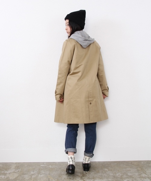 coen(コーエン)の「サテントレンチコート(トレンチコート・レディース・ベージュ/ネイビー・MEDIUM/LARGE)」の11枚目の写真
