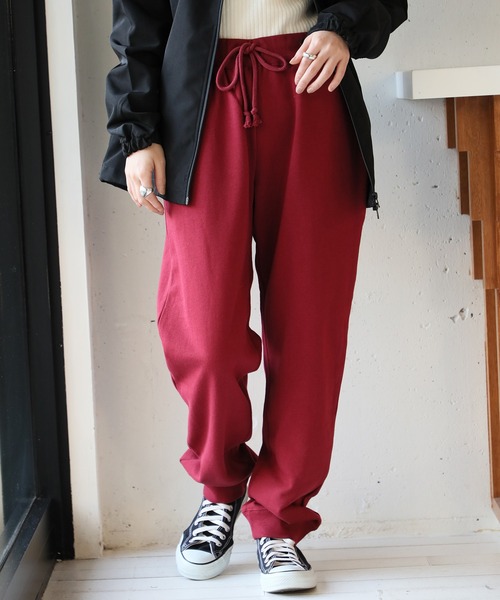 United Athle（ユナイテッドアスレ）の「雑誌 『VERY』10月号にて掲載！【United Athle】テーパードリブスウェットパンツ 5017（スウェットパンツ・メンズ・ブラック/グレー/クリーム/ホワイト/チャコールグレー/ロイヤルブルー/バーガンディー/レッド/ネイビー/パープル/オリーブ/ダークブラウン/アイボリー/イエロー・S/M/L/XL/XXL）」の14枚目の写真