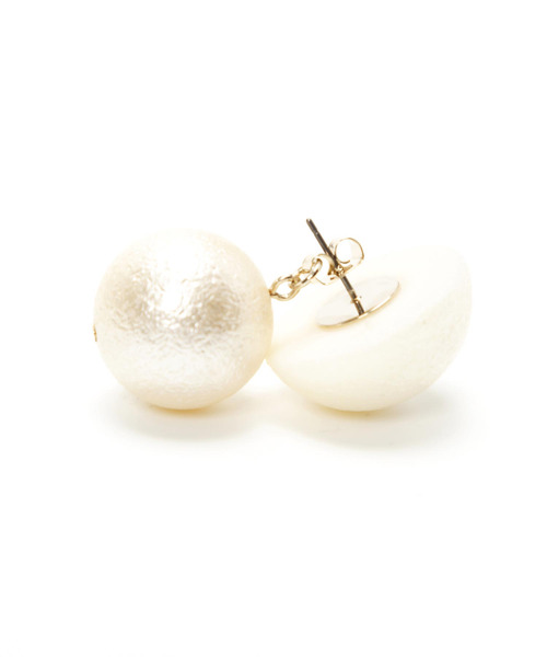 Newlyme（ニューリーミー）の「アクセントパールピアス（ピアス（両耳用）・レディース・ホワイト/シルバー/ゴールド・FREE）」の4枚目の写真