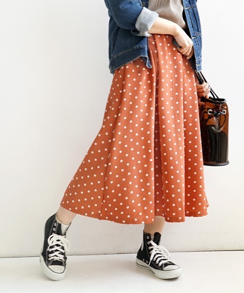 e-zakkamania stores（イーザッカマニアストアーズ）の「レトロドット フレアスカート（スカート・レディース・ブラック/ベージュ/ブラウン/ミント/テラコッタ/オリーブ/ライトブルー/ブラック系その他/アイボリー・M）」の6枚目の写真