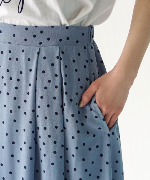 e-zakkamania stores（イーザッカマニアストアーズ）の「レトロドット フレアスカート（スカート・レディース・ブラック/ベージュ/ブラウン/ミント/テラコッタ/オリーブ/ライトブルー/ブラック系その他/アイボリー・M）」の13枚目の写真