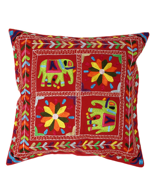 Amina（アミナ）の「【チャイハネ】カシミール刺繍　クッションカバー（クッション/クッションカバー・レディース・ブラック/ブルー/パープル/レッド/ホワイト/イエロー・FREE）」の6枚目の写真