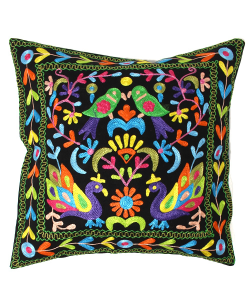 Amina（アミナ）の「【チャイハネ】カシミール刺繍　クッションカバー（クッション/クッションカバー・レディース・ブラック/ブルー/パープル/レッド/ホワイト/イエロー・FREE）」の4枚目の写真