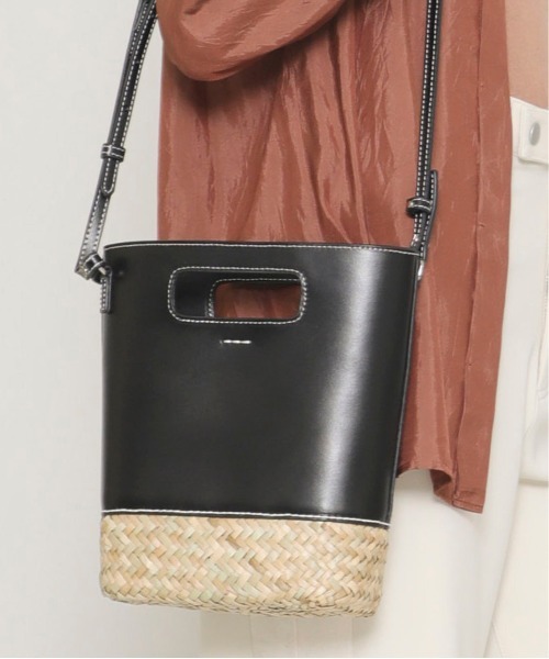 YAHKI(ヤーキ)の「【YAHKI(ヤーキ)】2WAYレザー切り替えショルダーバッグ/YH-385(ショルダーバッグ・レディース・ブラック/ブラウン/アイボリー・FREE)」の1枚目の写真