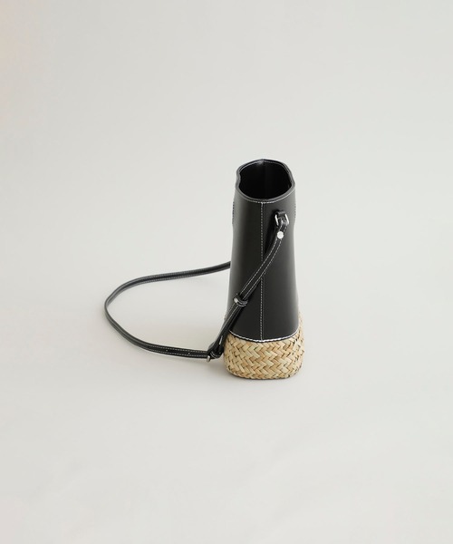 YAHKI(ヤーキ)の「【YAHKI(ヤーキ)】2WAYレザー切り替えショルダーバッグ/YH-385(ショルダーバッグ・レディース・ブラック/ブラウン/アイボリー・FREE)」の6枚目の写真