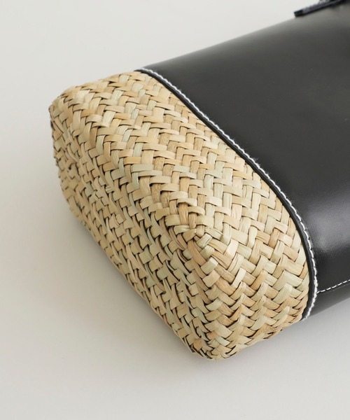 YAHKI(ヤーキ)の「【YAHKI(ヤーキ)】2WAYレザー切り替えショルダーバッグ/YH-385(ショルダーバッグ・レディース・ブラック/ブラウン/アイボリー・FREE)」の8枚目の写真