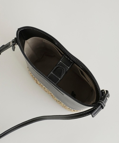 YAHKI(ヤーキ)の「【YAHKI(ヤーキ)】2WAYレザー切り替えショルダーバッグ/YH-385(ショルダーバッグ・レディース・ブラック/ブラウン/アイボリー・FREE)」の11枚目の写真