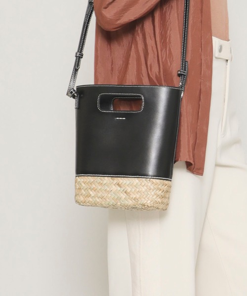 YAHKI(ヤーキ)の「【YAHKI(ヤーキ)】2WAYレザー切り替えショルダーバッグ/YH-385(ショルダーバッグ・レディース・ブラック/ブラウン/アイボリー・FREE)」の5枚目の写真