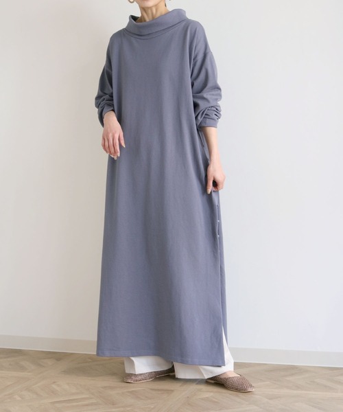 HER CLOSET(ハークローゼット)の「【HERCLOSET】スタンドカラーヘビーウェイトロングワンピース(ワンピース・レディース・ブラック/オフホワイト/ブルー/グレイッシュベージュ・M)」の4枚目の写真