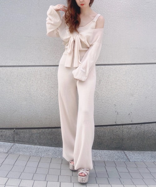 MIIA（ミーア）の「ニットオールインワン×透かしカーディガン（つなぎ/オールインワン・レディース・オフホワイト/ブラック/ピンク・FREE）」の2枚目の写真