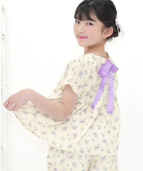 Bee des Bee（ビーデスビー）の「バックリボンフレアトップス（シャツ/ブラウス・キッズ・ライトブルー/ネイビー/ラベンダー/ローズ/ベージュ/ライトグレー/ブラック/ピンクベージュ/イエロー/ミント/カーキ/ホワイト/ライトイエロー/アイボリー/ライラック/ブラック系/チェリーピンク/アイボリー系2/アイボリー系1/ブルー系その他/ベージュ系その他/アイボリー系3/ブラック系その他/ホワイト系その他/パープル系その他・110cm/120cm/130cm/140cm/150cm/100cm）」の12枚目の写真