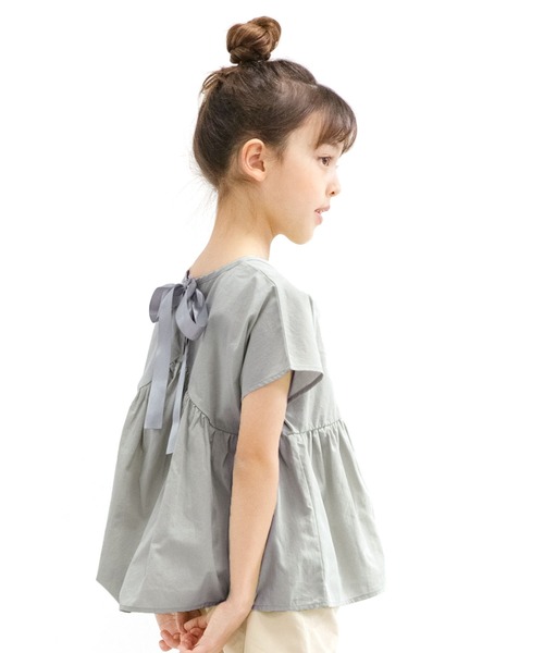 Bee des Bee（ビーデスビー）の「バックリボンフレアトップス（シャツ/ブラウス・キッズ・ライトブルー/ネイビー/ラベンダー/ローズ/ベージュ/ライトグレー/ブラック/ピンクベージュ/イエロー/ミント/カーキ/ホワイト/ライトイエロー/アイボリー/ライラック/ブラック系/チェリーピンク/アイボリー系2/アイボリー系1/ブルー系その他/ベージュ系その他/アイボリー系3/ブラック系その他/ホワイト系その他/パープル系その他・110cm/120cm/130cm/140cm/150cm/100cm）」の8枚目の写真