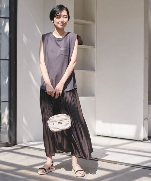 Lee(リー)の「Lee(R) フレンチスリーブTシャツ(Tシャツ/カットソー・レディース・アイボリー/グレー系その他/パープル・02/03)」の8枚目の写真