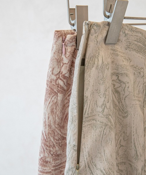 ACCL(エーシーシーエル)の「マーブルプリント フレアースカート(スカート・レディース・ピンク/グリーン・MEDIUM/SMALL)」の19枚目の写真