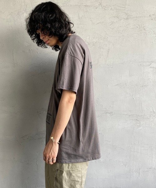 bend(s)（ベンズ）の「[BENDS×JEANS FACTORY/ベンズ×ジーンズファクトリー] 別注 グラフィックプリントTシャツ PL（Tシャツ/カットソー・レディース・ホワイト/チャコールグレー・M/L）」の21枚目の写真
