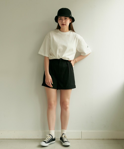 TINA:JOJUN(ティーナジョジュン)の「裾折り返し ショートパンツ TINA:JOJUN(その他パンツ・レディース・ピンクベージュ/ブラック/ブラウン系その他/ピンク系その他・M)」の7枚目の写真