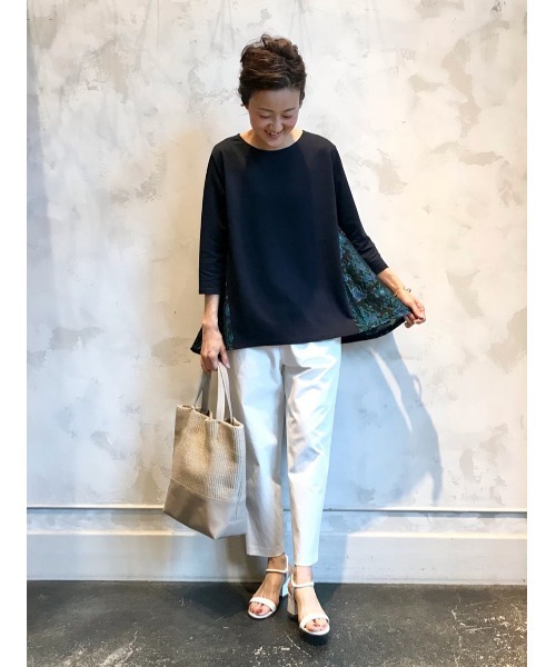 BEARDSLEY（ビアズリー）の「花ジャガードカットソー（Tシャツ/カットソー・レディース・ネイビー/グレー・FREE）」の5枚目の写真