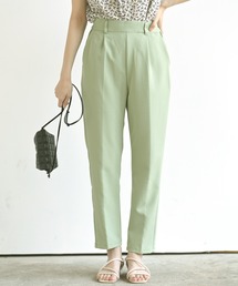 テーパードパンツ