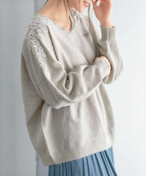 GeeRA（ジーラ）の「レース使いニットトップス（Tシャツ/カットソー・レディース・ピンク/ブラック/グレー・X-LARGE/XX-LARGE/MEDIUM/LARGE）」の2枚目の写真