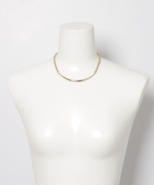 SMELLY（スメリー）の「メタルカーブバーネックレス（ネックレス・レディース・ゴールド・-）」の5枚目の写真