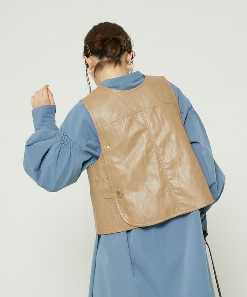 FREAK'S STORE（フリークスストア）の「フェイクレザー2wayベスト（ベスト・レディース・ブラウン/ベージュ・ﾌﾘ-）」の14枚目の写真