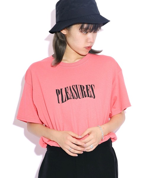 PLEASURES（プレジャー）の「PLEASURES/プレジャーズ PARTY LOGO T-SHIRT ビッグシルエット（Tシャツ/カットソー・メンズ・ブラック/クリーム/ロイヤルブルー/コーラルピンク・M/L/XL）」の9枚目の写真