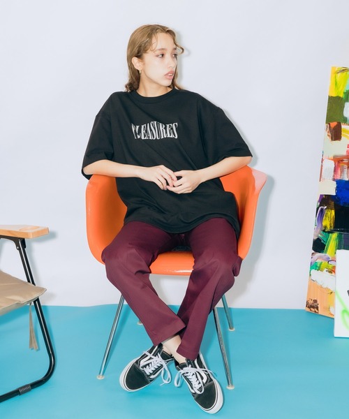 PLEASURES/プレジャーズ PARTY LOGO T-SHIRT ビッグシルエット