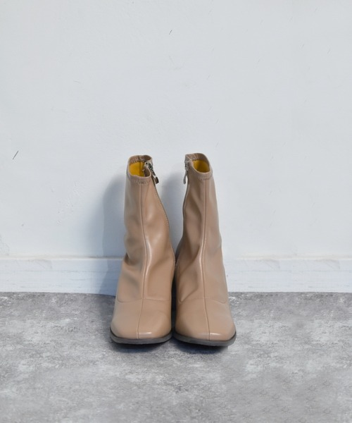 RETRO GIRL（レトロガール）の「ストレッチショートブーツ（ブーツ・レディース・ブラック/ベージュ/オフホワイト/ダークブラウン・M/L）」の12枚目の写真