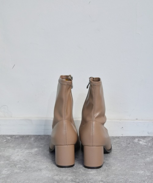 RETRO GIRL（レトロガール）の「ストレッチショートブーツ（ブーツ・レディース・ブラック/ベージュ/オフホワイト/ダークブラウン・M/L）」の8枚目の写真