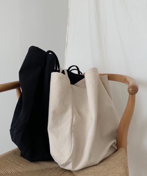 Didot.showroom（ディドット ショールーム）の「大容量2WAYキャンバスビッグエコバッグ（トートバッグ・レディース・ブラック/アイボリー・FREE）」の3枚目の写真