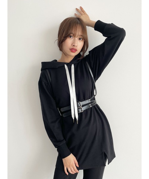 Honey Salon（ハニーサロン）の「fallin刺繍ミニ裏毛フーディワンピース（ワンピース・レディース・ホワイト/ブラック/ブルー・FREE）」の14枚目の写真