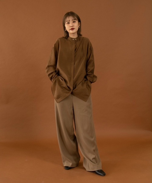 Amiur(エミレ)の「back open design shirt(シャツ/ブラウス・レディース・ブラック/ブラウン/オリーブ・FREE)」の14枚目の写真