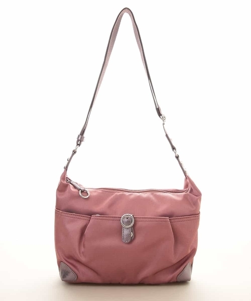 MK MICHEL KLEIN(エムケーミッシェルクラン)の「【撥水】バックルデザインショルダーバッグ(ショルダーバッグ・レディース・ピンク/チャコールグレー/ライトグレー・00)」の3枚目の写真
