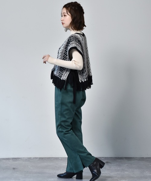 RETRO GIRL(レトロガール)の「スエードセミフレアパンツ(スラックス・レディース・ブラック/ブラウン/レッド/グリーン/アイボリー・FREE)」の21枚目の写真