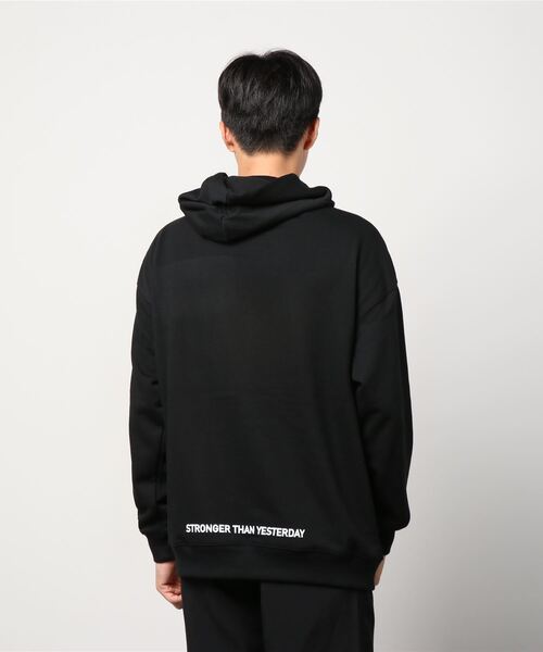 LONSDALE(ロンズデール)の「LONSDALE 裏毛オーバーサイズ スウェット パーカー(パーカー・メンズ・ブラック/ホワイト・LL/M/L)」の22枚目の写真