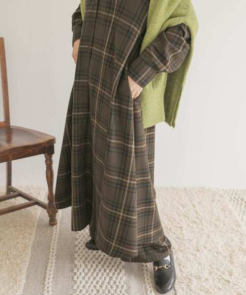 ITEMS URBANRESEARCH(アイテムズ アーバンリサーチ)の「チェックシャツワンピース(シャツワンピース・レディース・ブラウン/チャコールグレー・FREE)」の13枚目の写真