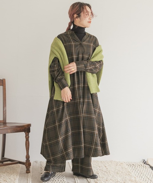 ITEMS URBANRESEARCH(アイテムズ アーバンリサーチ)の「チェックシャツワンピース(シャツワンピース・レディース・ブラウン/チャコールグレー・FREE)」の19枚目の写真