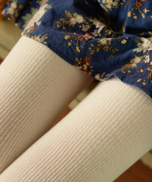 Fun & Daily（ファンアンドデイリー）の「F&D : シックリブタイツ（タイツ/ストッキング・レディース・ブラック/グレー/ピンク/マスタード/グリーン/パープル/チャコールグレー/ワインレッド/ベージュ/ホワイト/ダークブラウン/ダークグレー/ブルー・FREE）」の15枚目の写真