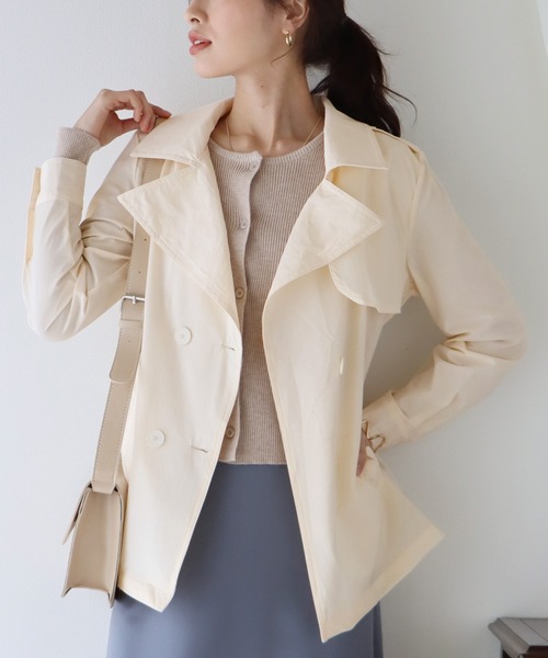 BLUEEAST（ブルーイースト）の「ショート丈トレンチコート ライトアウター（トレンチコート・レディース・ブラック/ベージュ/アイボリー・MEDIUM）」の7枚目の写真