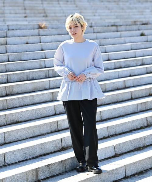 NAVY（ネイビー）の「ポンチ素材 異素材ドッキングプルオーバー（スウェット・レディース・ブラック/ベージュ/グレー・フリー）」の22枚目の写真